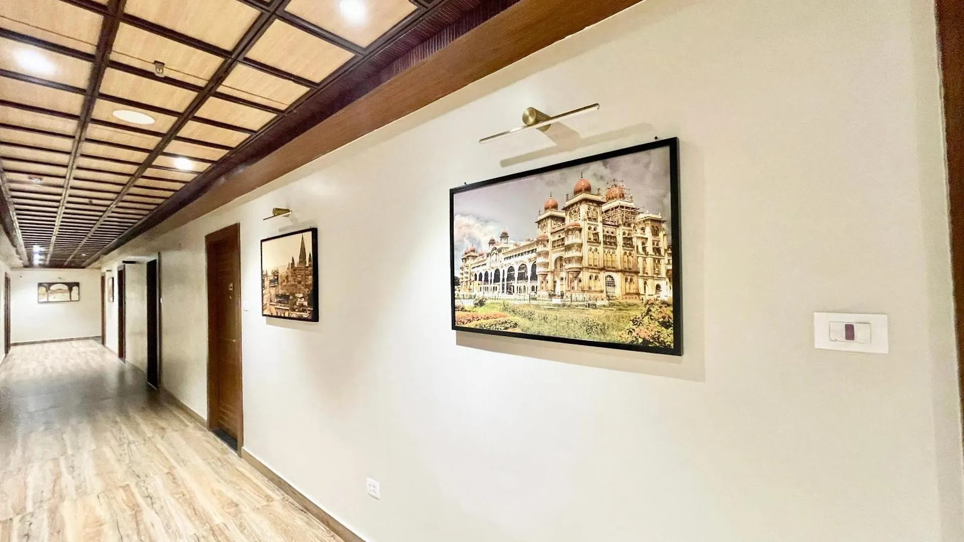 Hotel Vedangam Inn ! Varanasi - Foreigner'S Choice ! Fully Air-Conditioned Hotel With Parking Availability, Near Kashi Vishwanath Temple, And Ganga Ghat