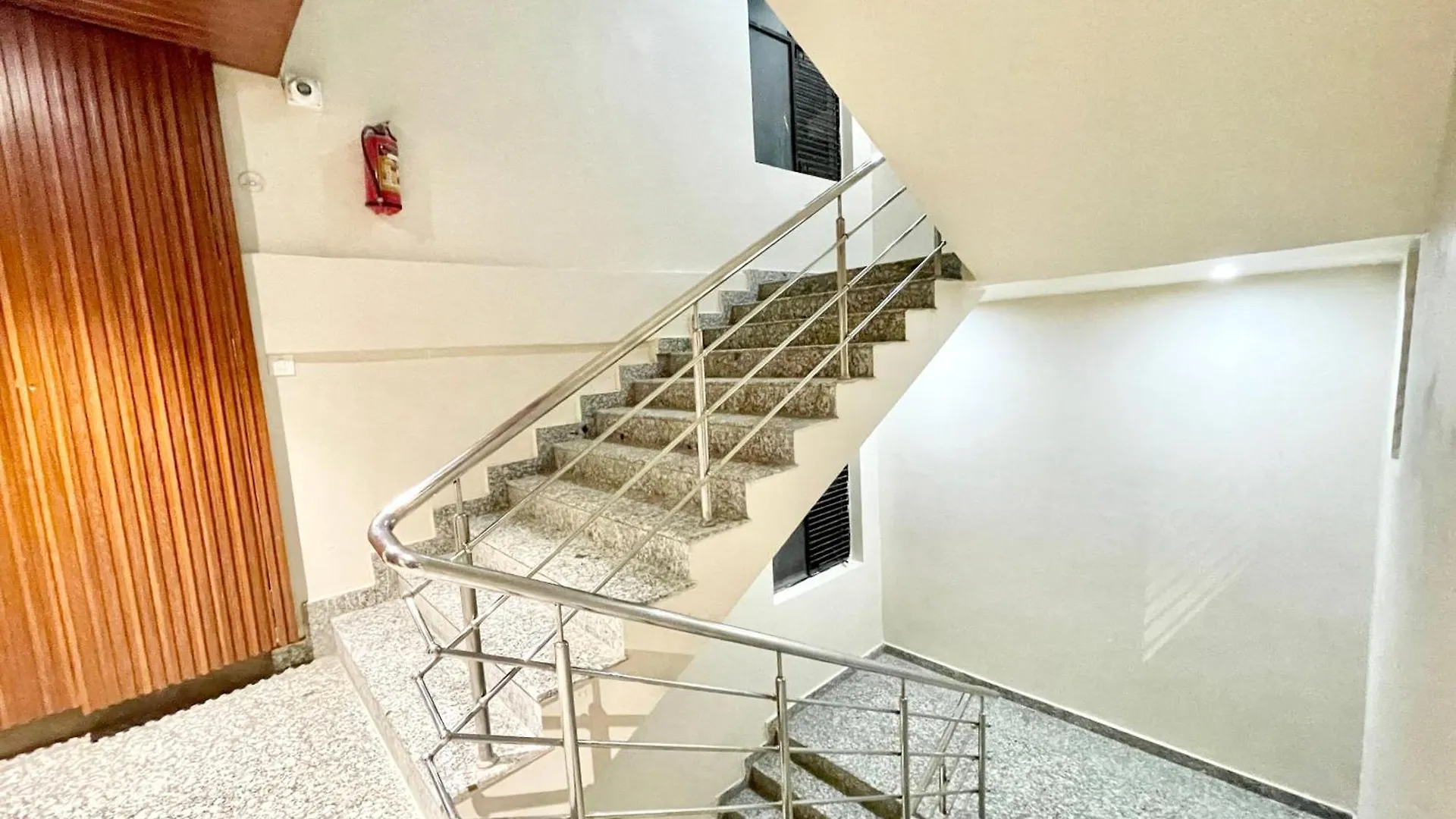Hotel Vedangam Inn ! Varanasi - Foreigner'S Choice ! Fully Air-Conditioned Hotel With Parking Availability, Near Kashi Vishwanath Temple, And Ganga Ghat 4*,  인도